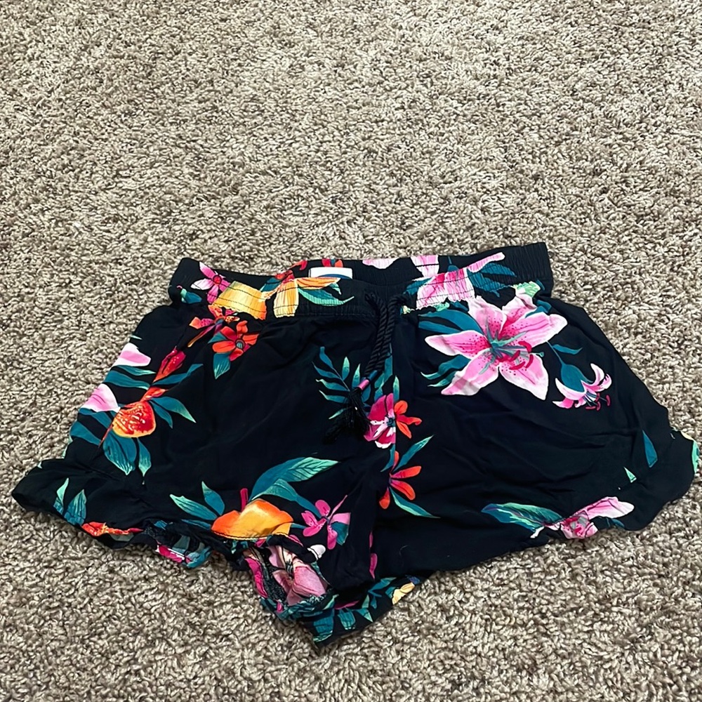 This is a flower skirt that is very comfortable!!!!!